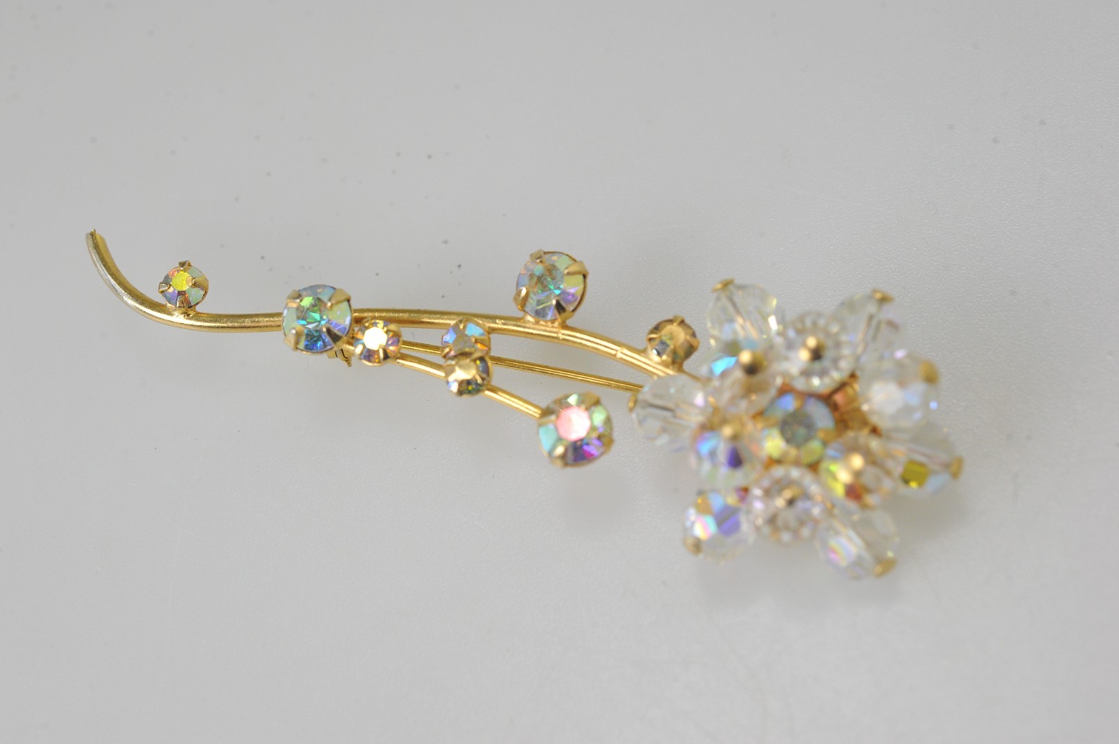 Vintage Brooch ab bead rhinestone long stem spray daisy flower cluster SB3