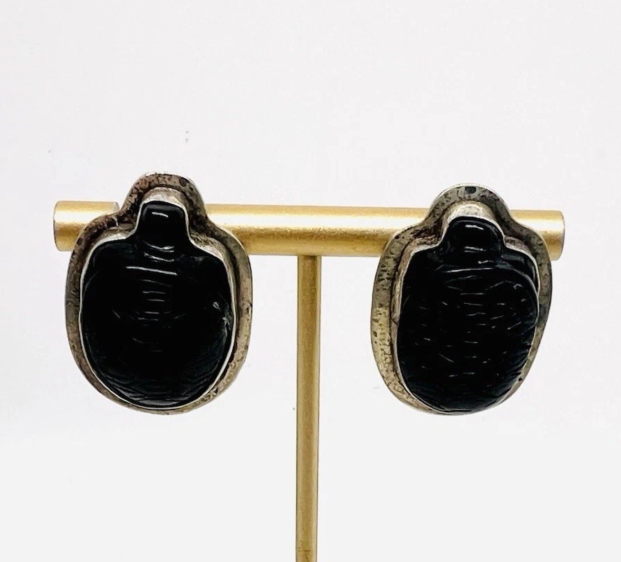 Amy Kahn Russell Sterling Silver Carved Black Turtle Earrings Vintage Jewelry