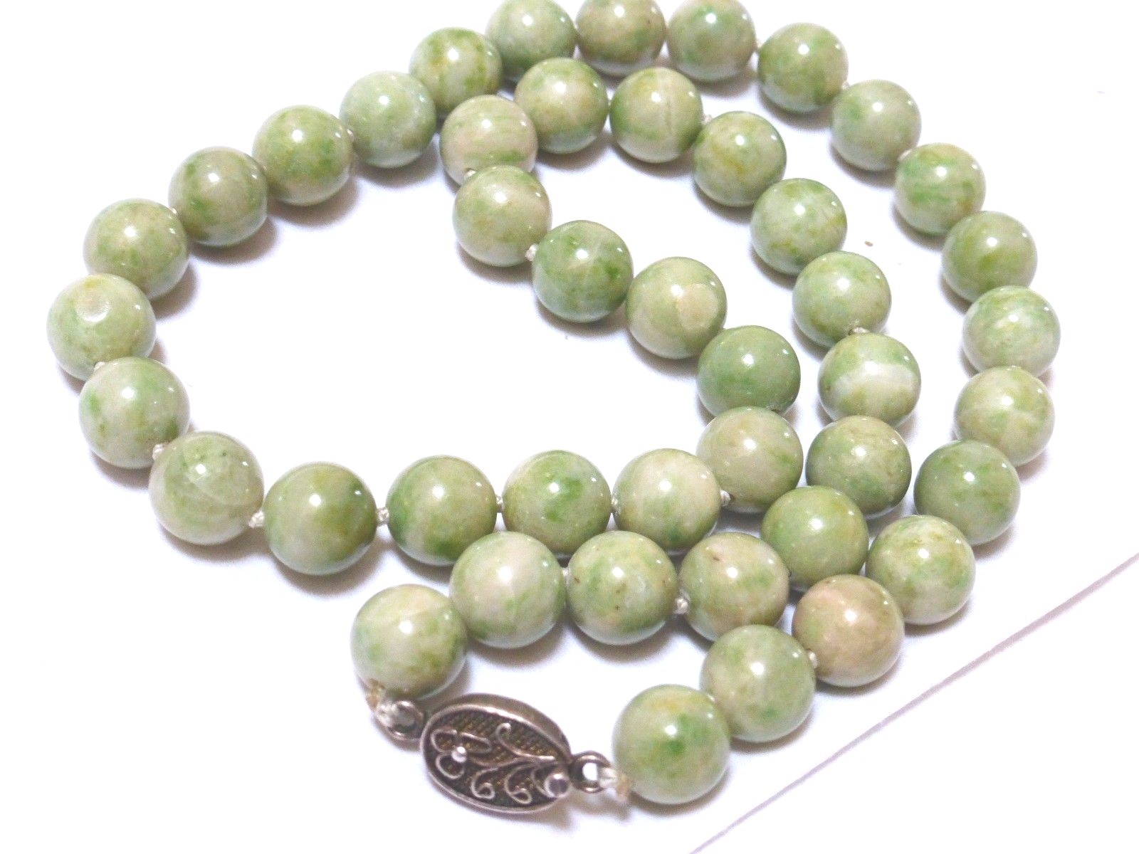 CHINESE VINTAGE Apple GREEN JADE 10mm BEAD NECKLACE, SILVER CLASP, 84 grams
