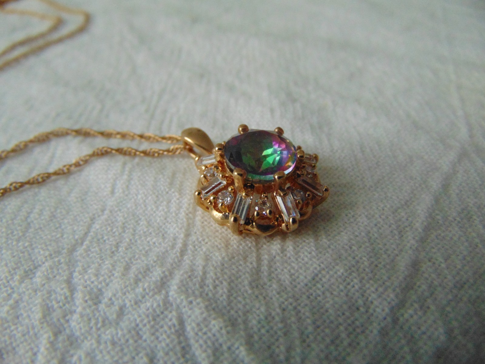 vintage Mistic Topaz clear crystals pendant necklace