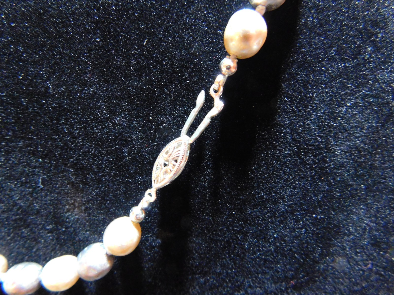 Vintage 23″ Silver Tone Bead Necklace w/Lobster Claw Clasp Marked G.Silver