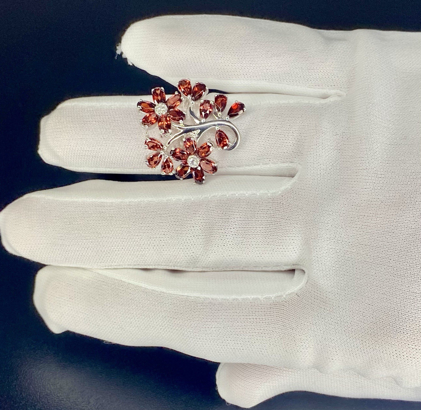Vintage 925 Sterling Silver Natural Garnet Flower Floral Cluster Statement Ring