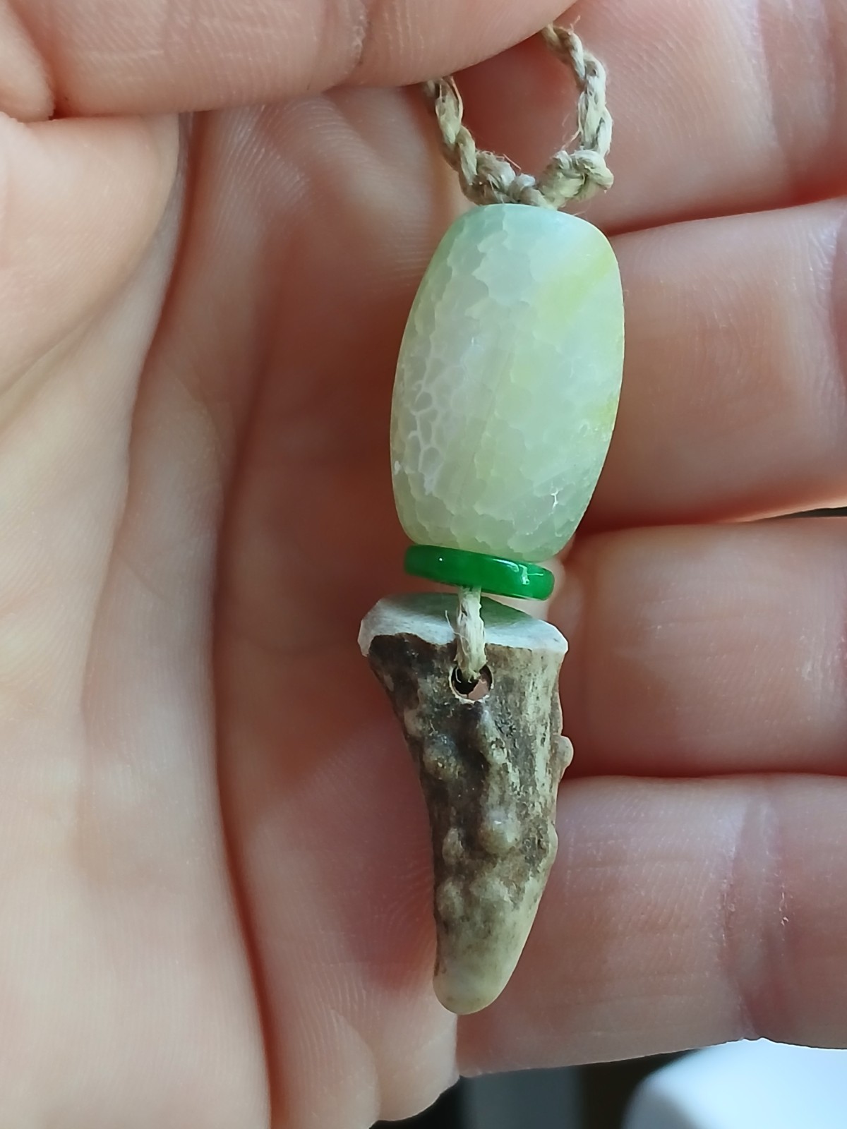 “Dragon Tooth – Dragon Egg” Necklace Hemp Cord Deer Tine, Agate Stone