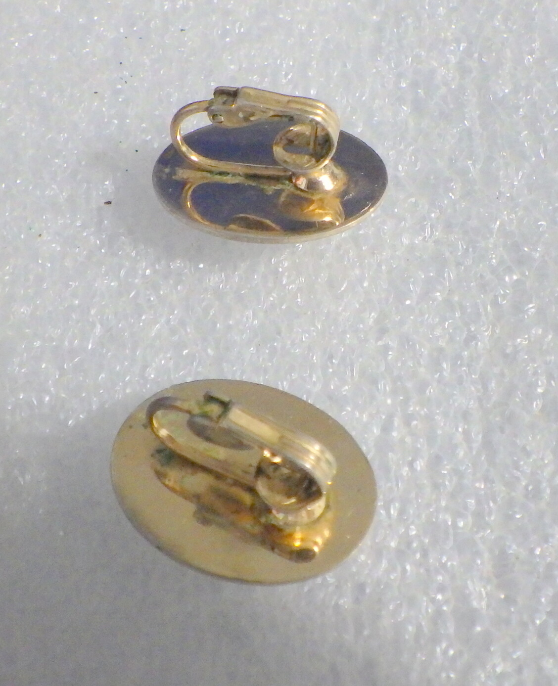 1950’s CARVED SHELL CAMEO EARRINGS OMEGA BACKS (POST CLIP OVER) 3/4″