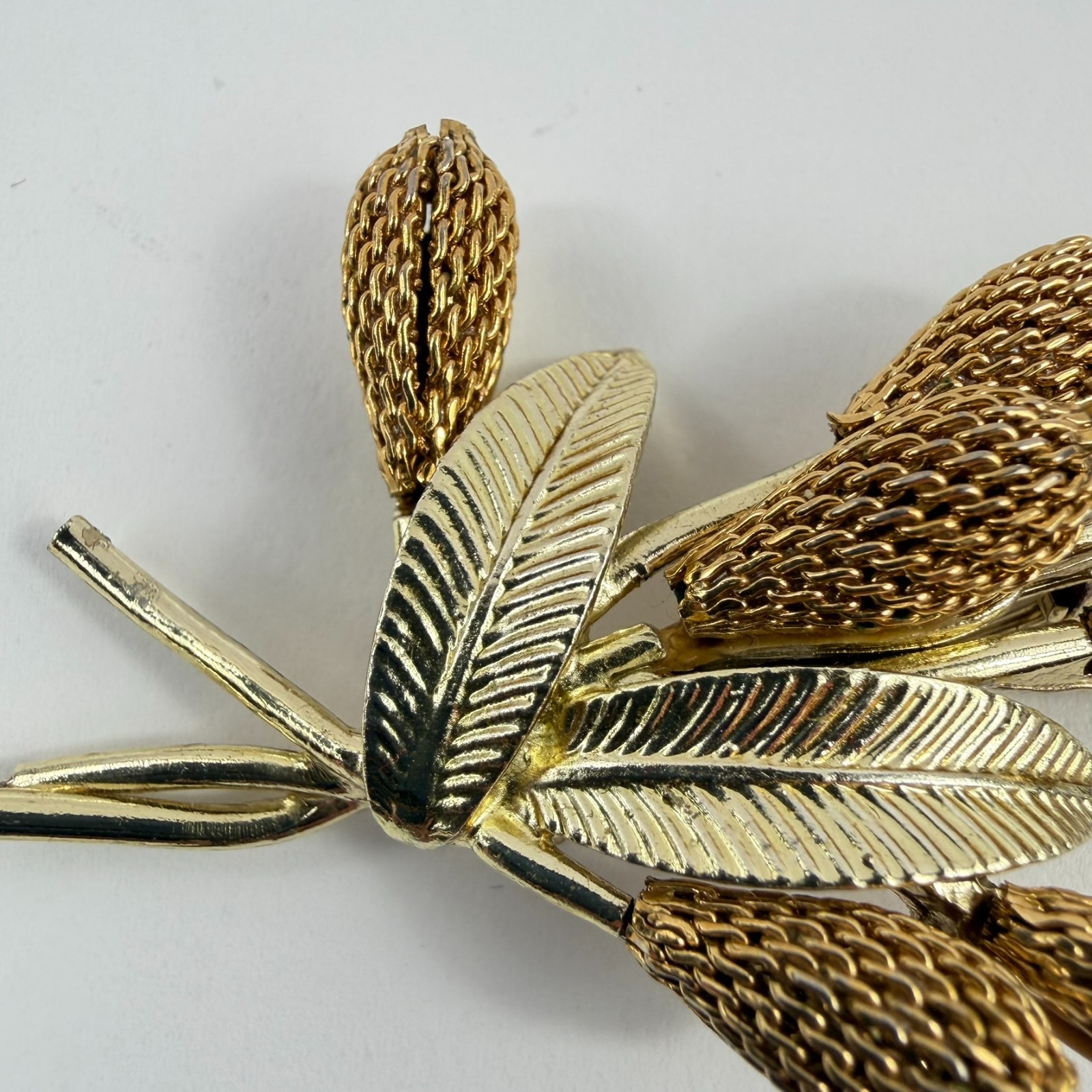 Vintage Gold Tone Mesh Cattail Bouquet Brooch Pin Mid Century Nature Design