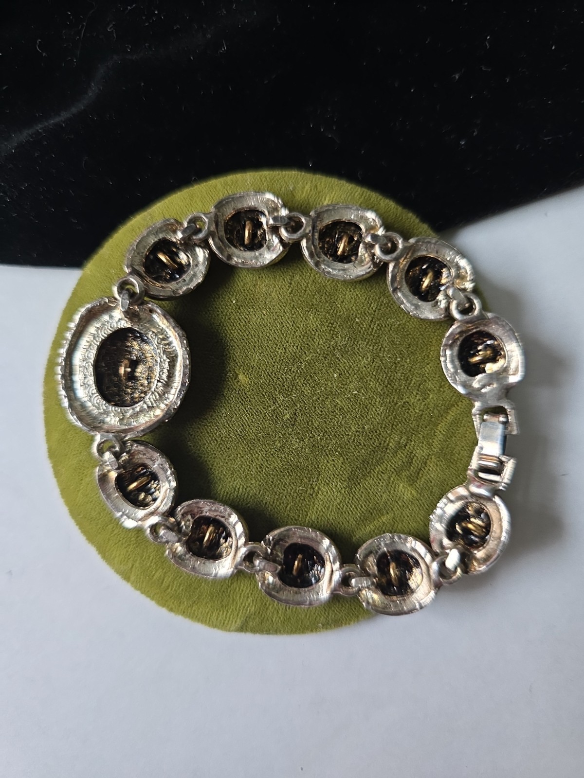 Vintage Gold Silver Textured Pebbled Metal Statements Bracelet 7″ Wrist