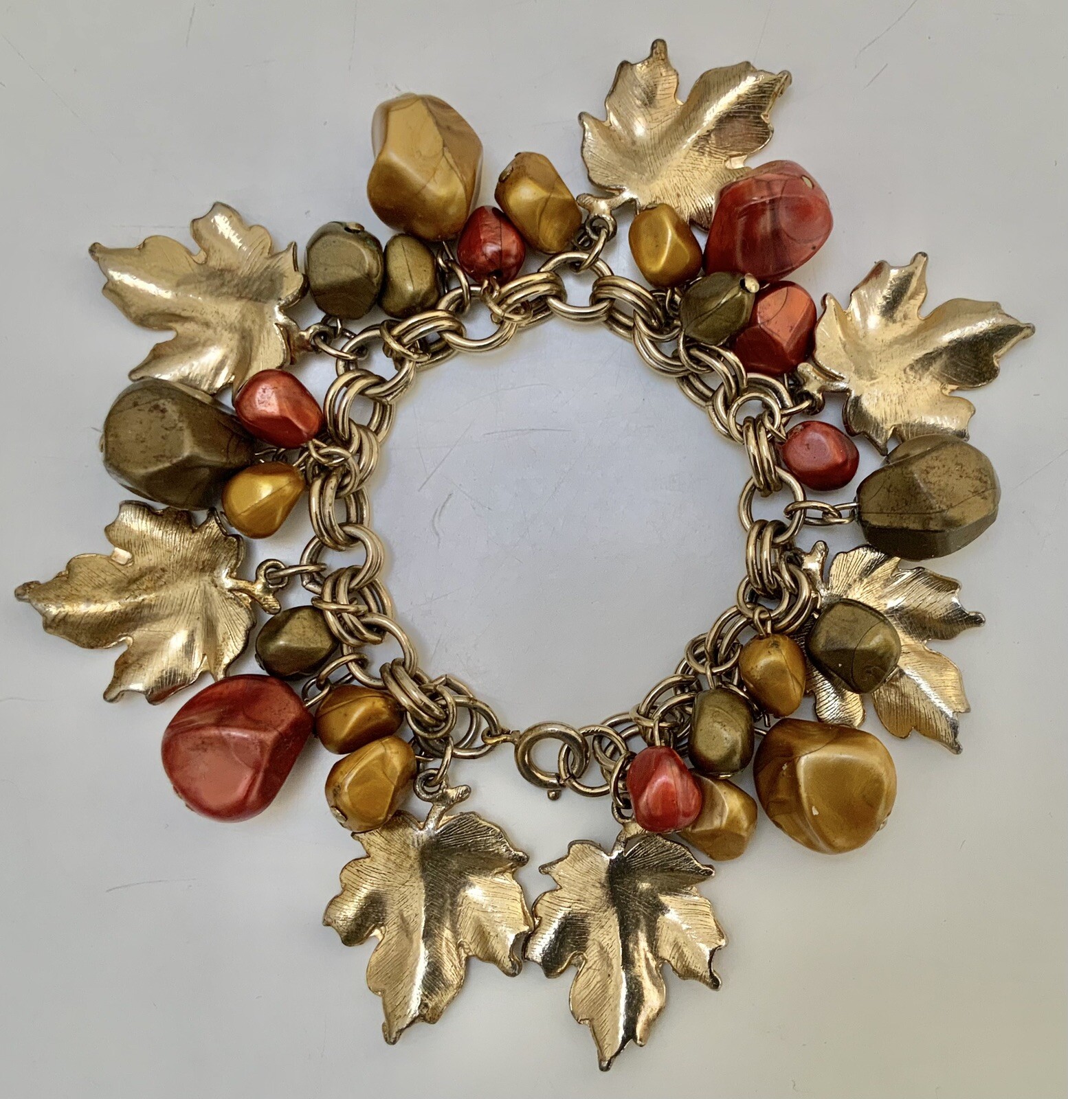 Autum/Fall Gold Tone Metal Leaf With Orange, Brown, Beige Lucite Bead Bracelet