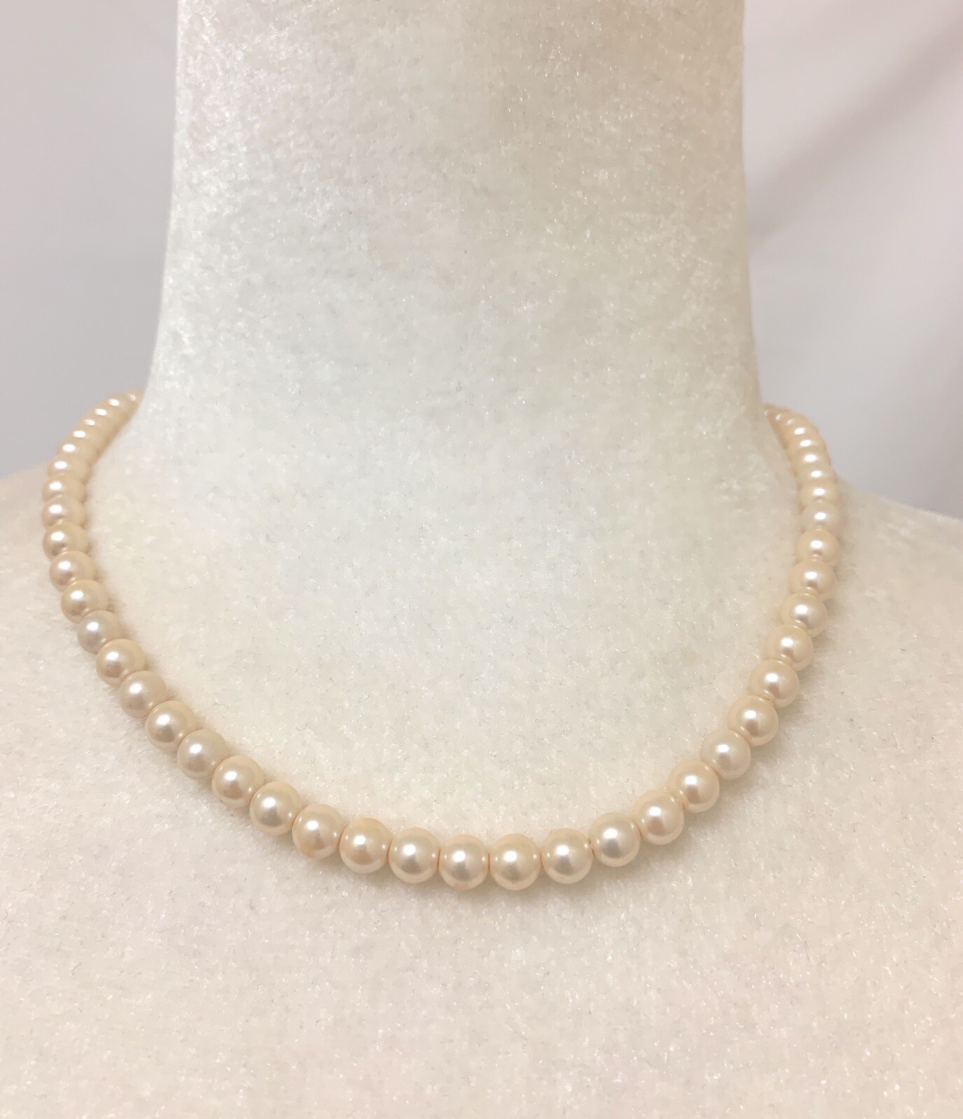 Vintage Cream Faux Pearl Necklace with Fish Hook Clasp Classic 16” Beaded
