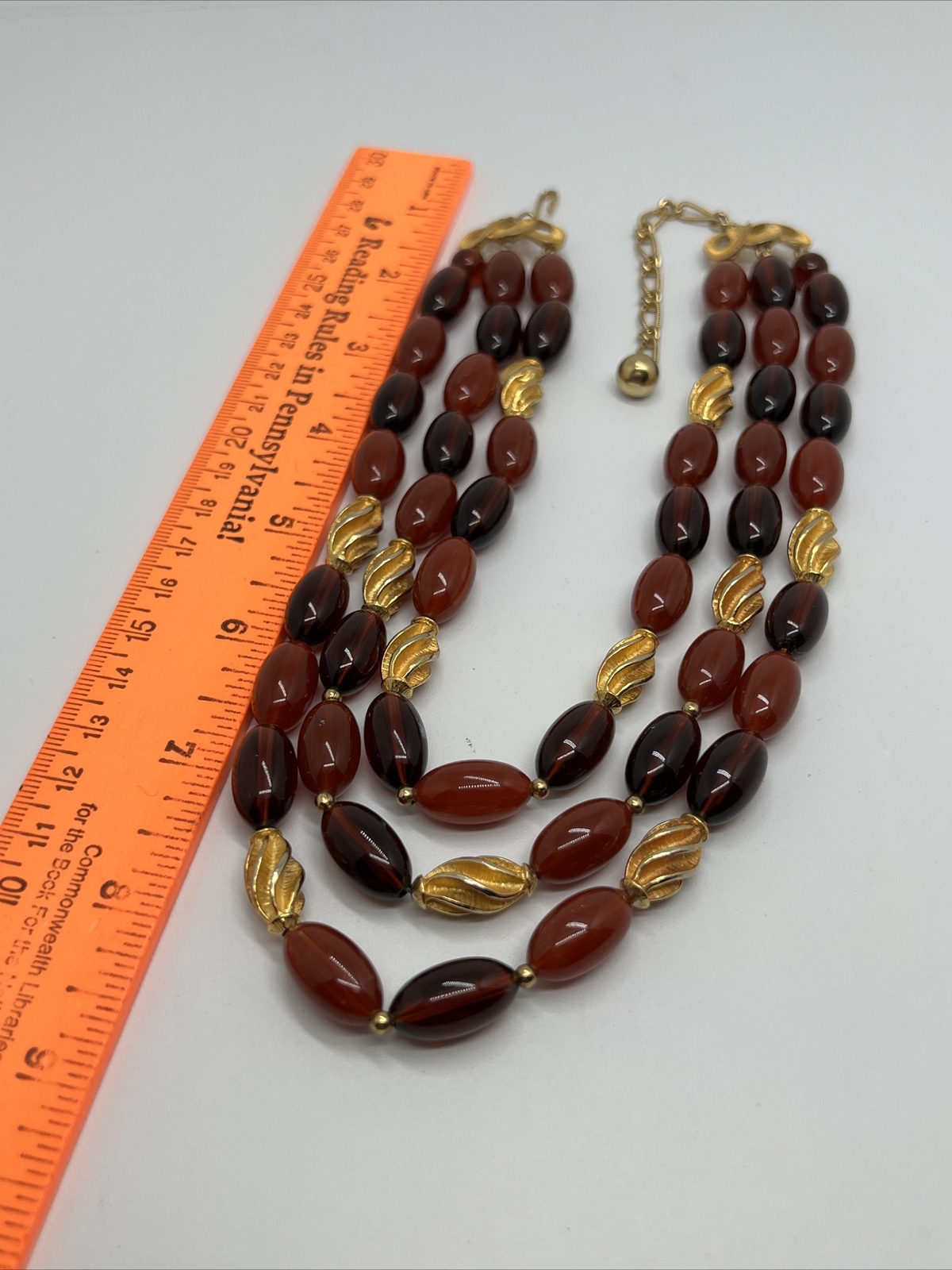 Vintage Faux Amber Lucite Goldtone 15”- 17” Necklace (6841)
