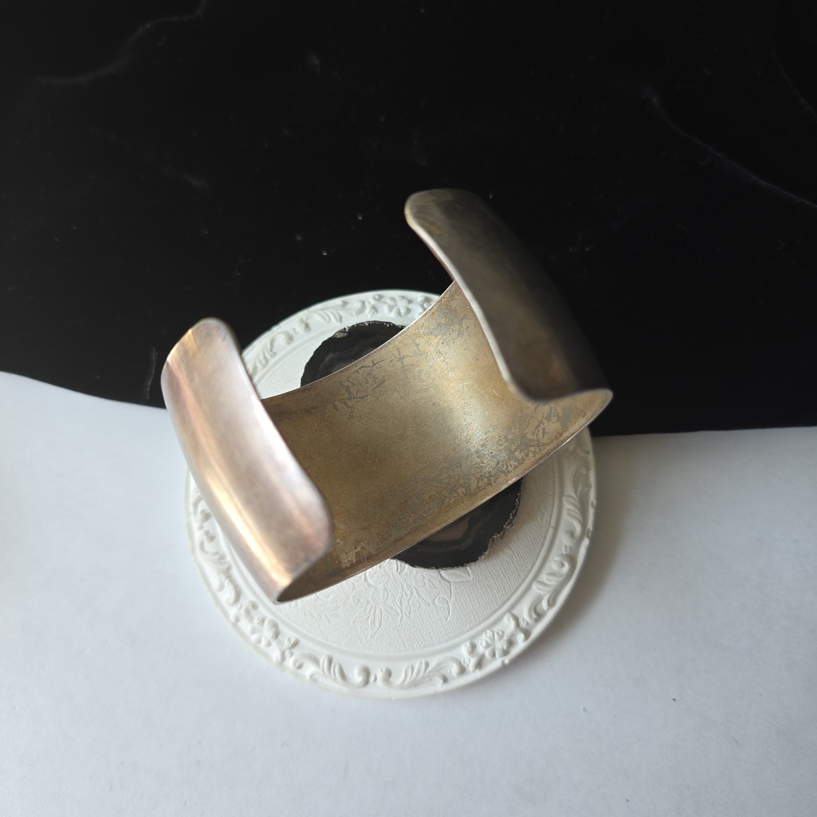 Vintage Agate Stone Accent Metal Cuff Bracelet 7″ Wrist