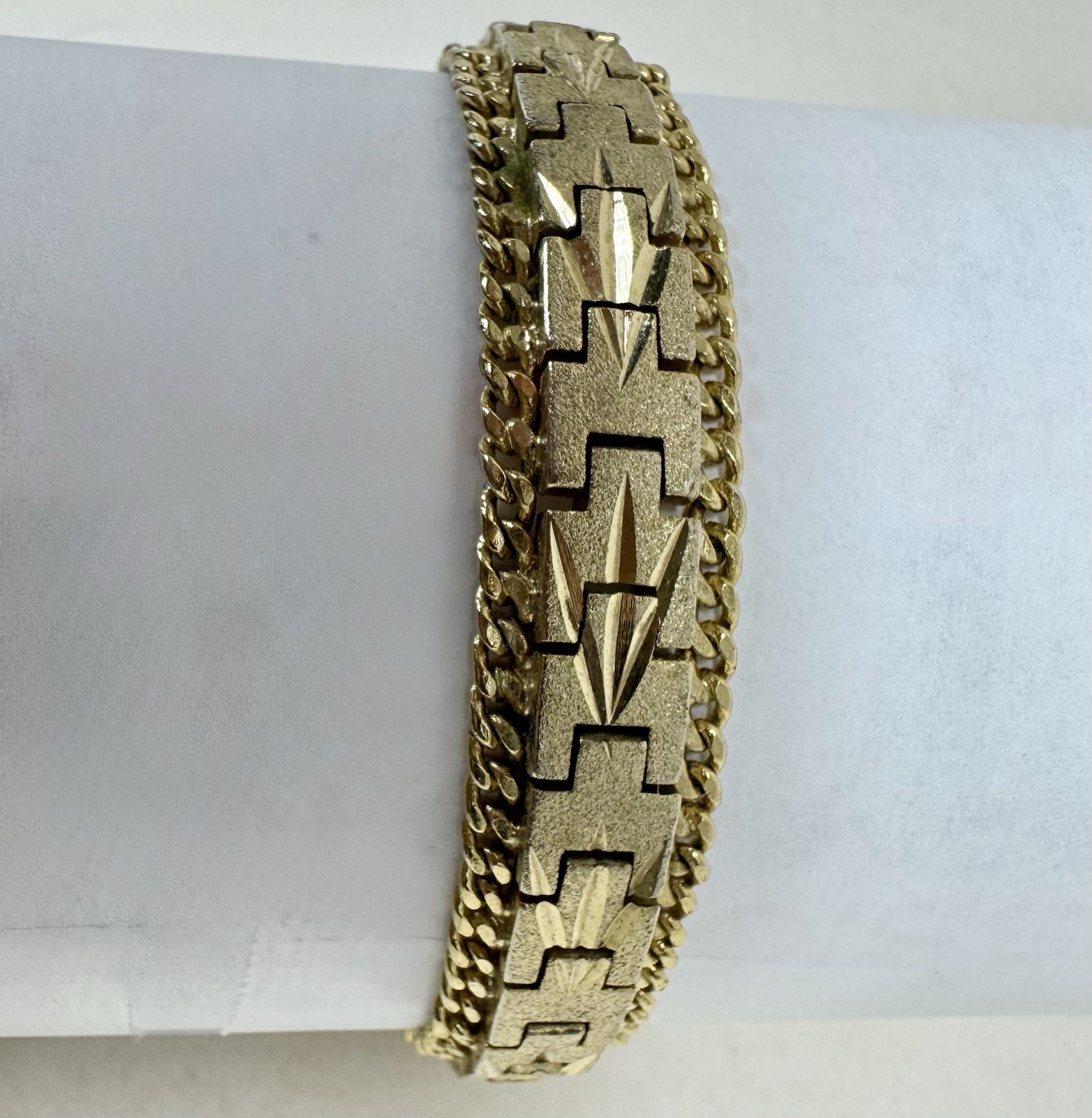 Brushed Gold Tone Articulated Link 8″ Bracelet With Safety Chain Gift Vintage
