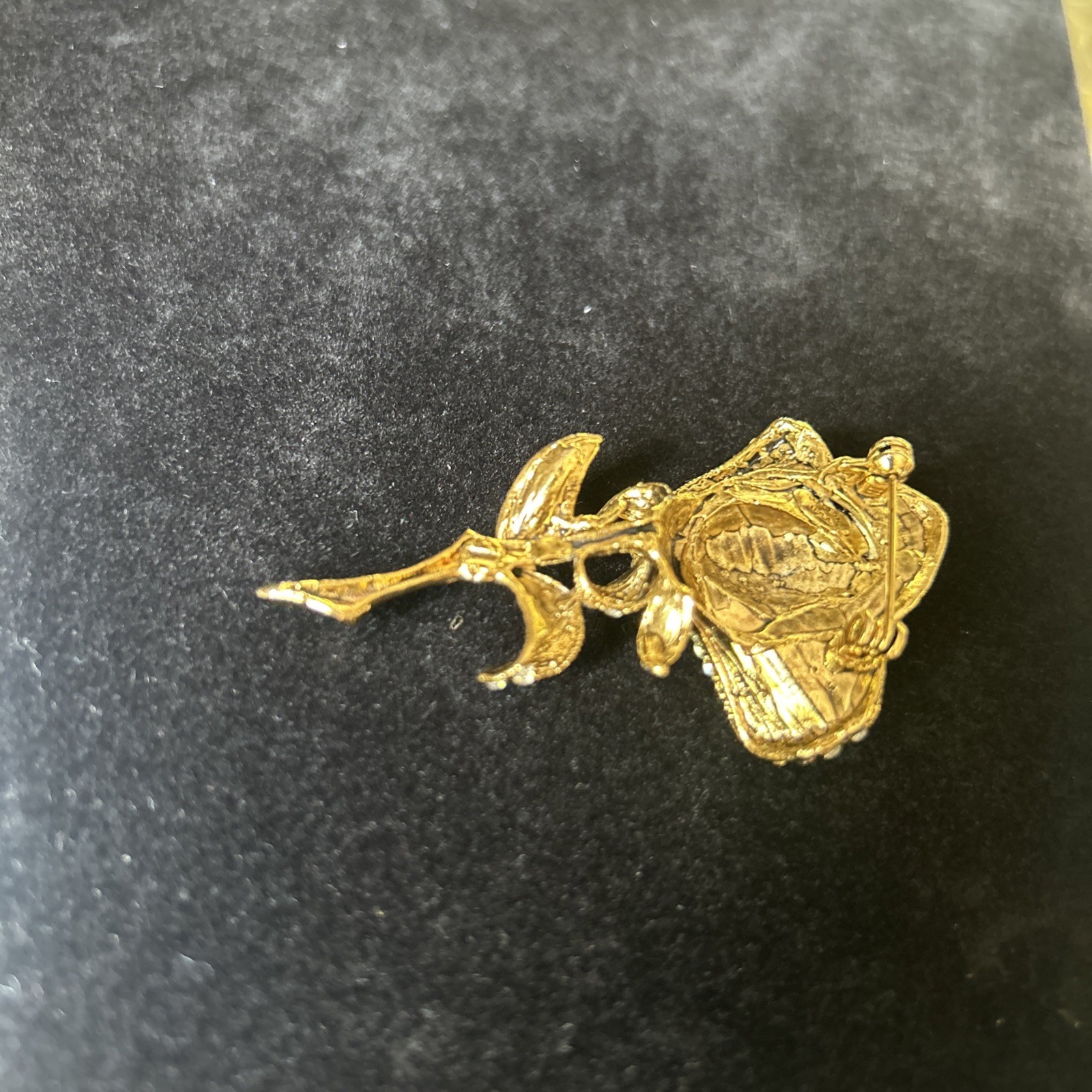 Elegantly, beautiful Gold Color Rose Pin With rhinestone Accents