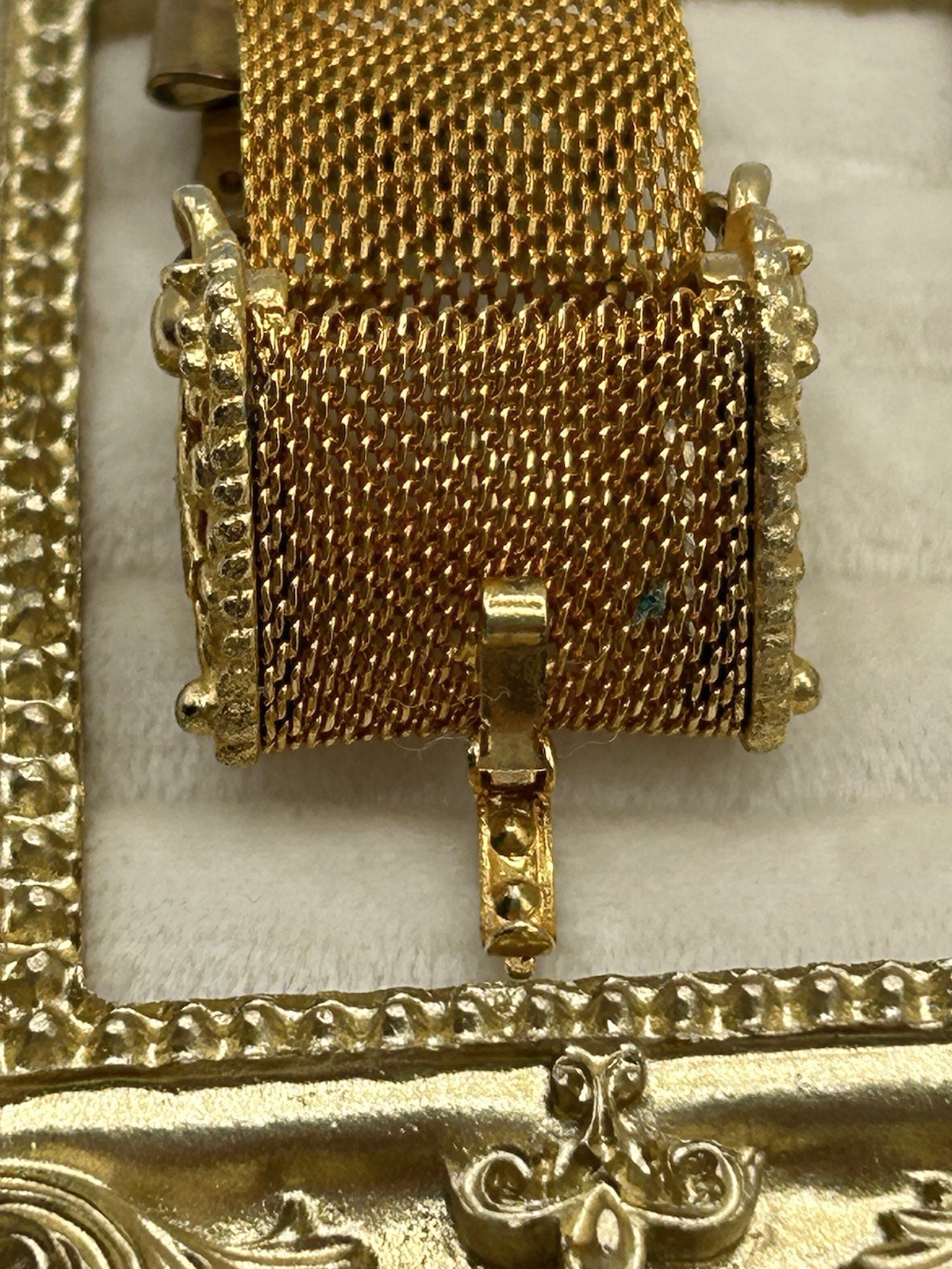 Vintage Gold Mesh Mini Coin Purse Brooch Bow Blue Charm Cottagecore Romantic Fun