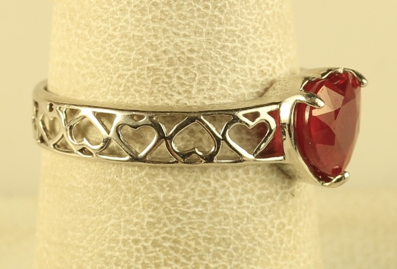 Vintage Sterling Silver Signed 925 STS Red Ruby Heart Accent Ring