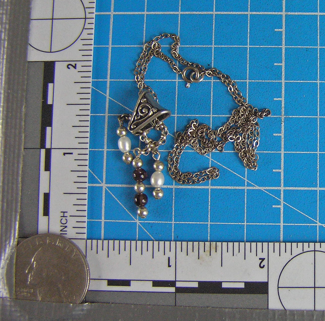 Dainty Carol Felley ’95 Sterling Silver Pearl & Garnet Lavalier Necklace (Tt)