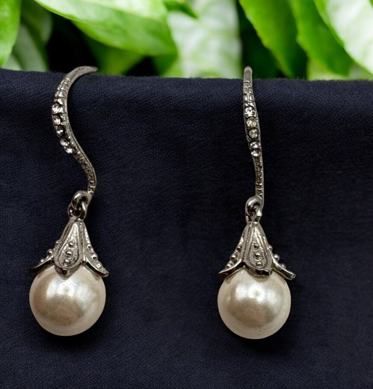 Classic Faux Pearl Dangling Earrings Rhinestone Silver Tone Ornate Style