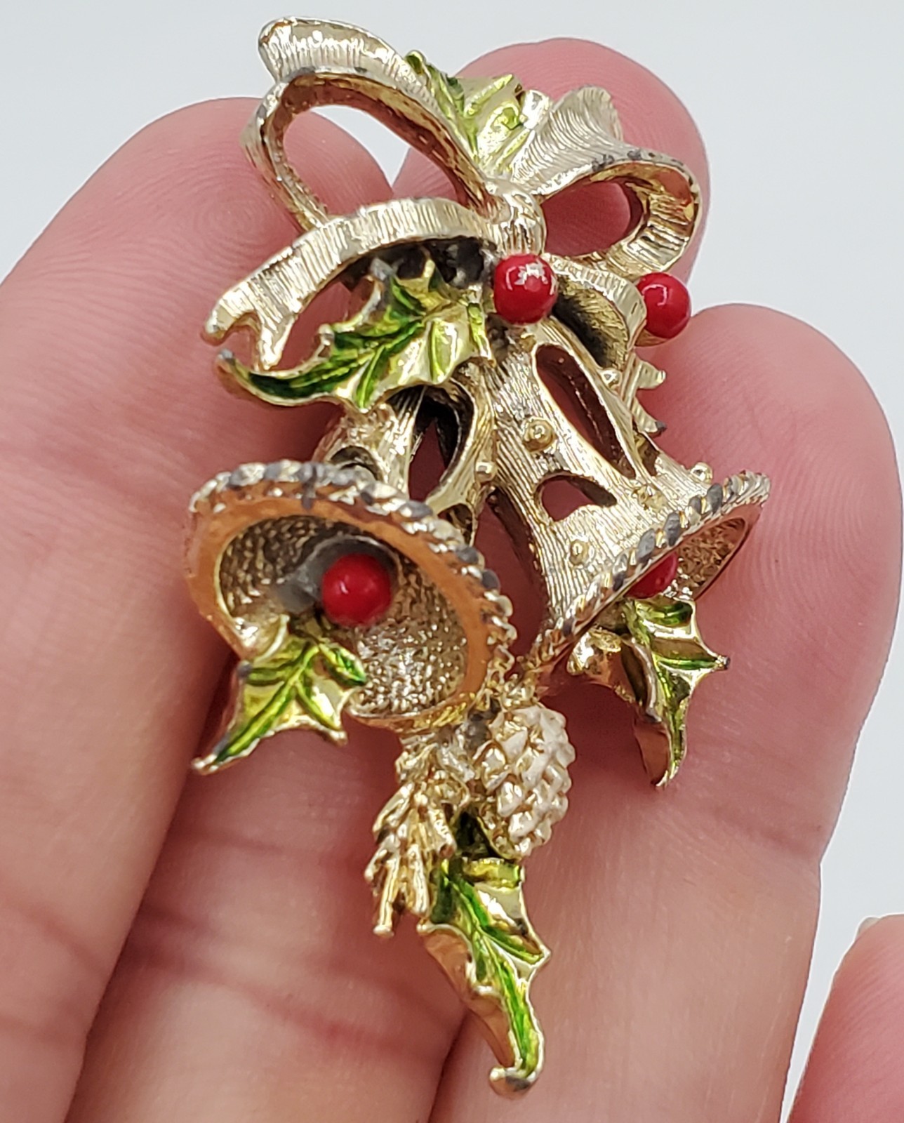Gerrys Christmas Bells Brooch 2in Gold Tone Enameled Holly Pine Cone VTG Estate