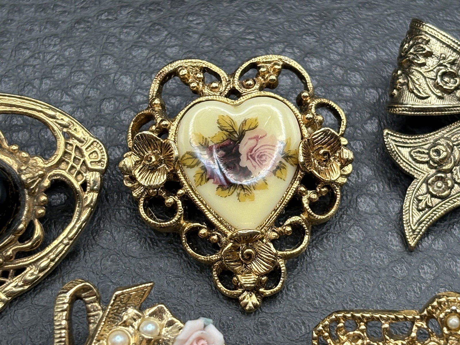 VTG Lot Of 5 Brooch Pin 3 1928 Brand Floral Heart Bow Basket Victorian Style
