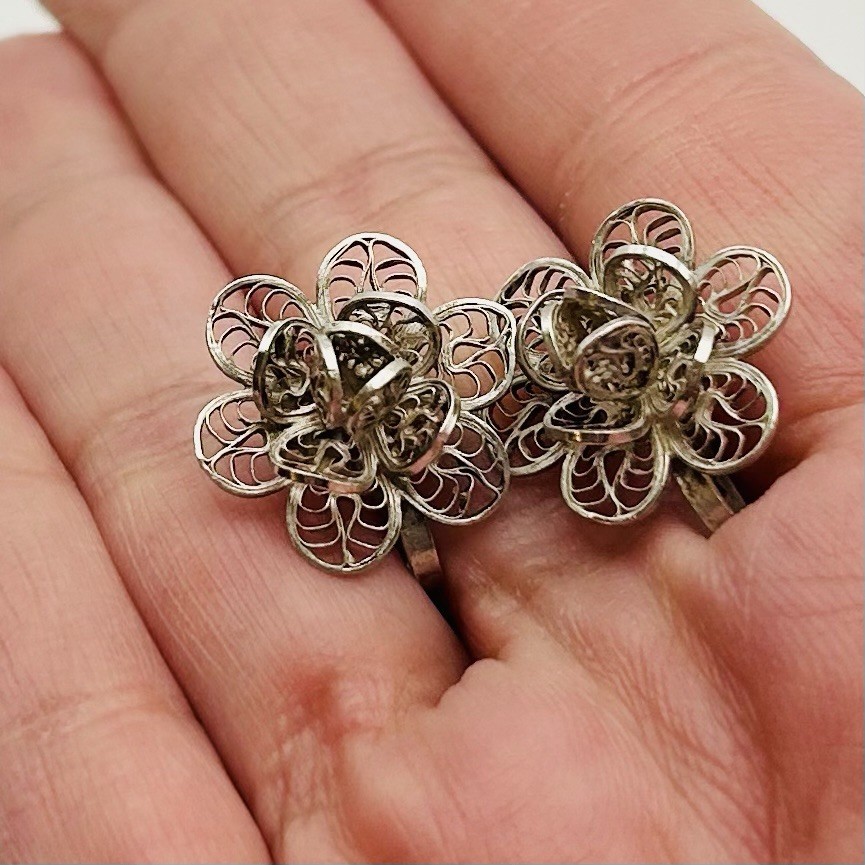 Antique 800 Silver MEXICO Cannetille Filigree Flower Screw-Back Earrings Signed