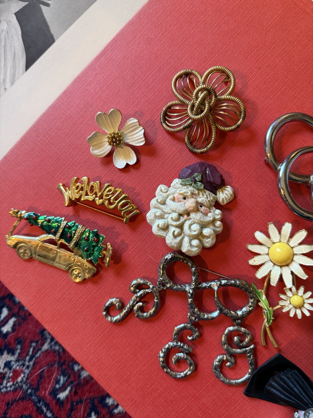 Vintage Brooch Pins Costume Jewelry Craft (11 Pieces)