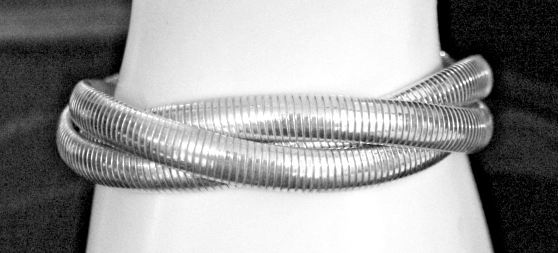 LEONORE DOSKOW STERLING SILVER TRIPPLE STRETCH BRACELET