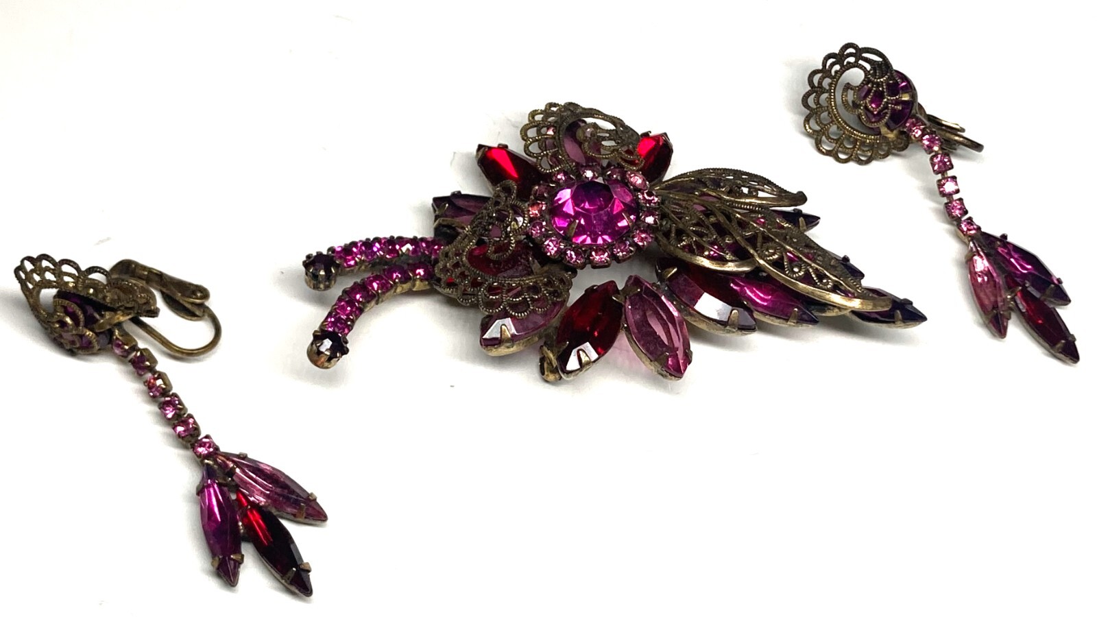 D & E Delizza & Elster Juliana Pink Fuchsia Red Rhinestone Earrings Pin Set