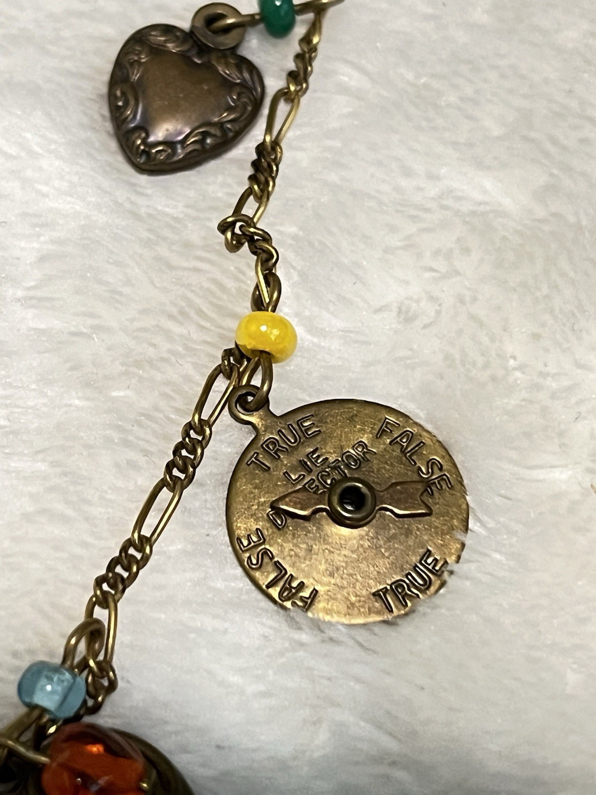 VTG GLASS WORKS STUDIO 19 Charms 29″ Long Bronze Necklace Hearts Lie Detector