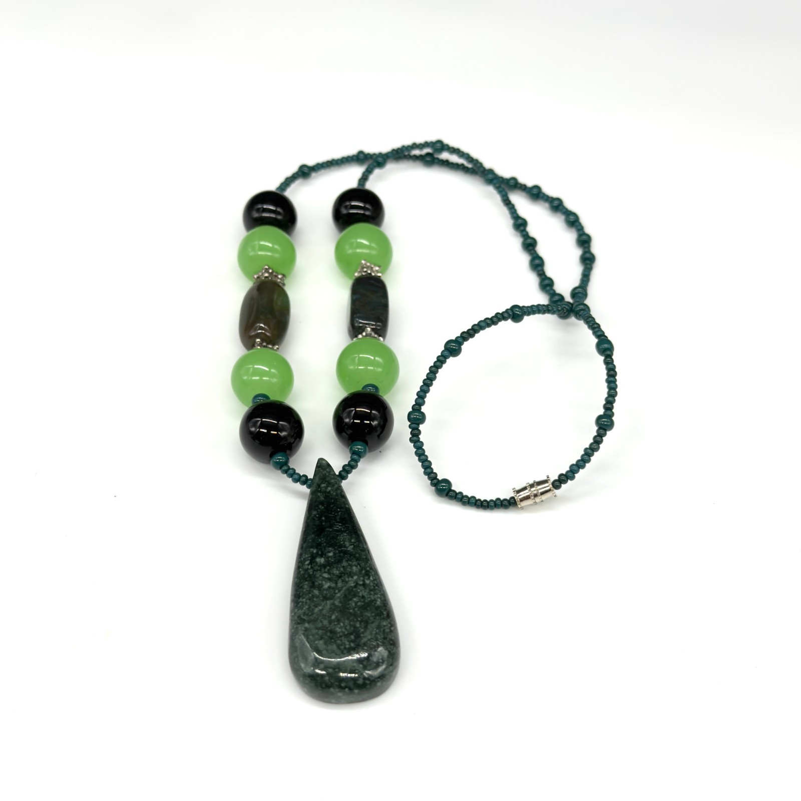 Vintage Necklace Agate Pendant and Green Black Stones 22 Inches