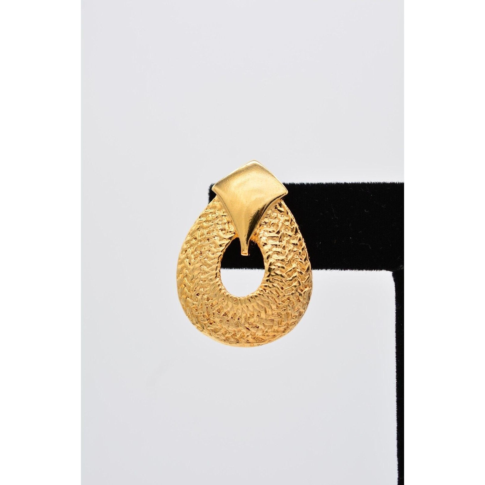 Vintage Pierced Earrings Oval Drop Textured Shiny Gold Tone Dangle 1980s BinAY