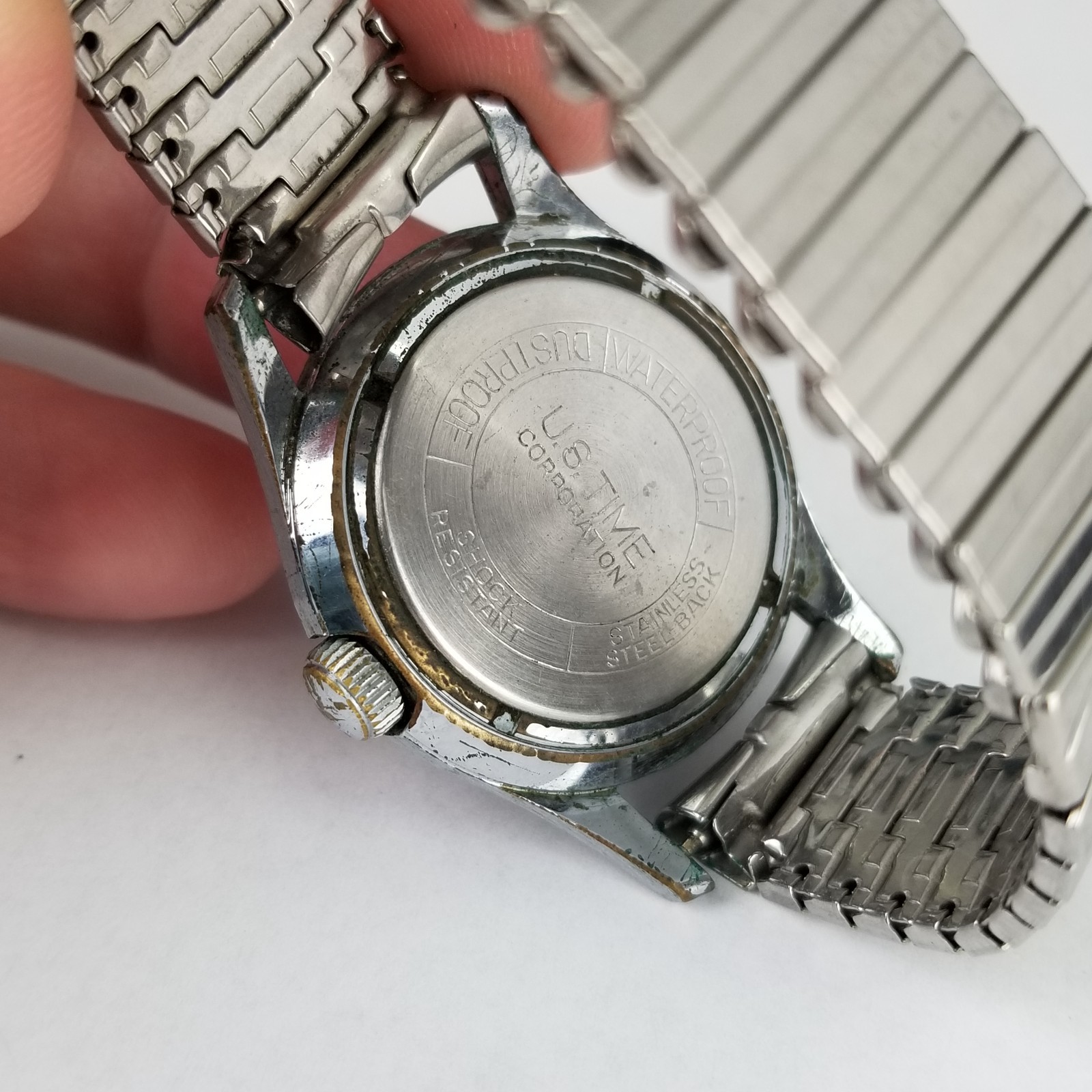 vintage waterproof Timex men’s watch Marlin 1970s hand wind 34mm Running RUNNING