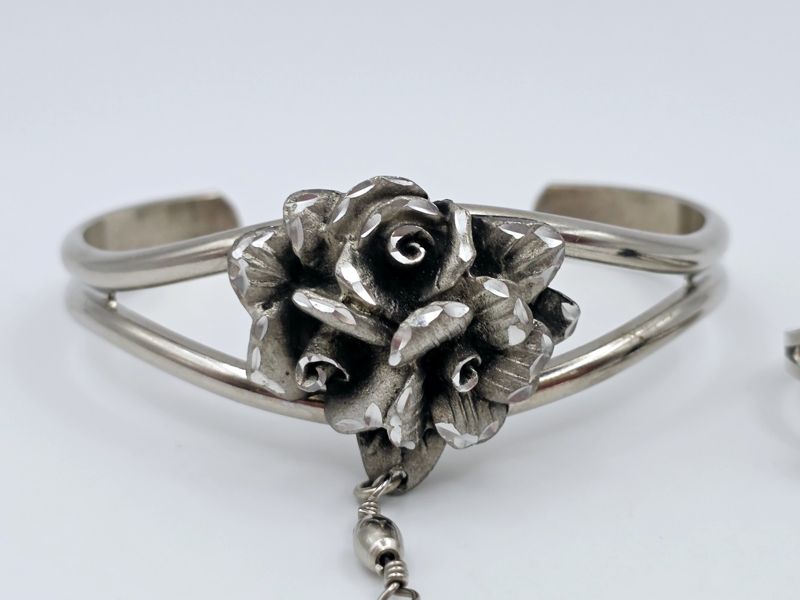 Vtg EJC Silver Tone Rose Floral Slave Bracelet Chain Ring Set Hand Harness Cuff