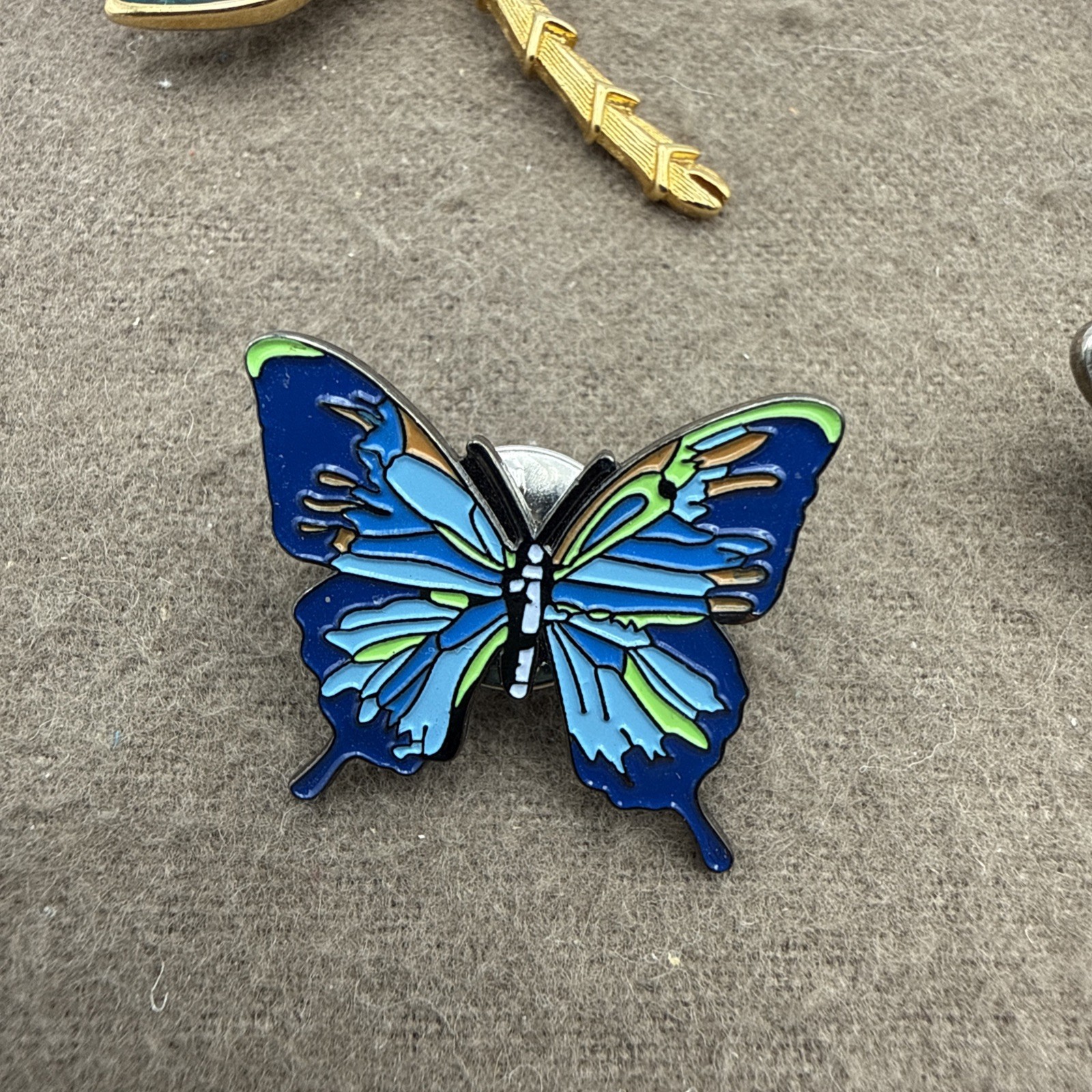 Vintage Butterfly Pins Brooches Jewelry Lot – Set of 6 (1-Trifari)
