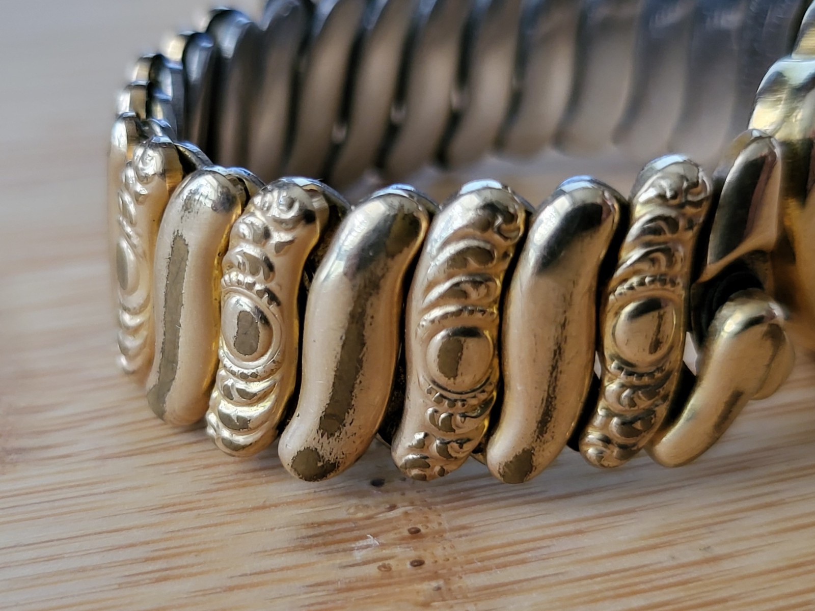 Vintage Hall of Providence 12K GF SWEETHEART EXPANDING BRACELET