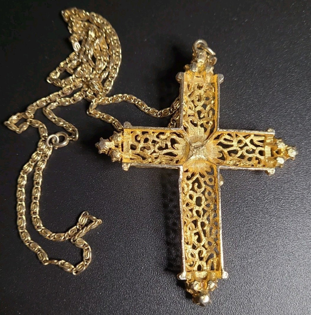 Vintage Antiqued Gold Tone Floral Filigree Cross Pendant Necklace 27″ Chain