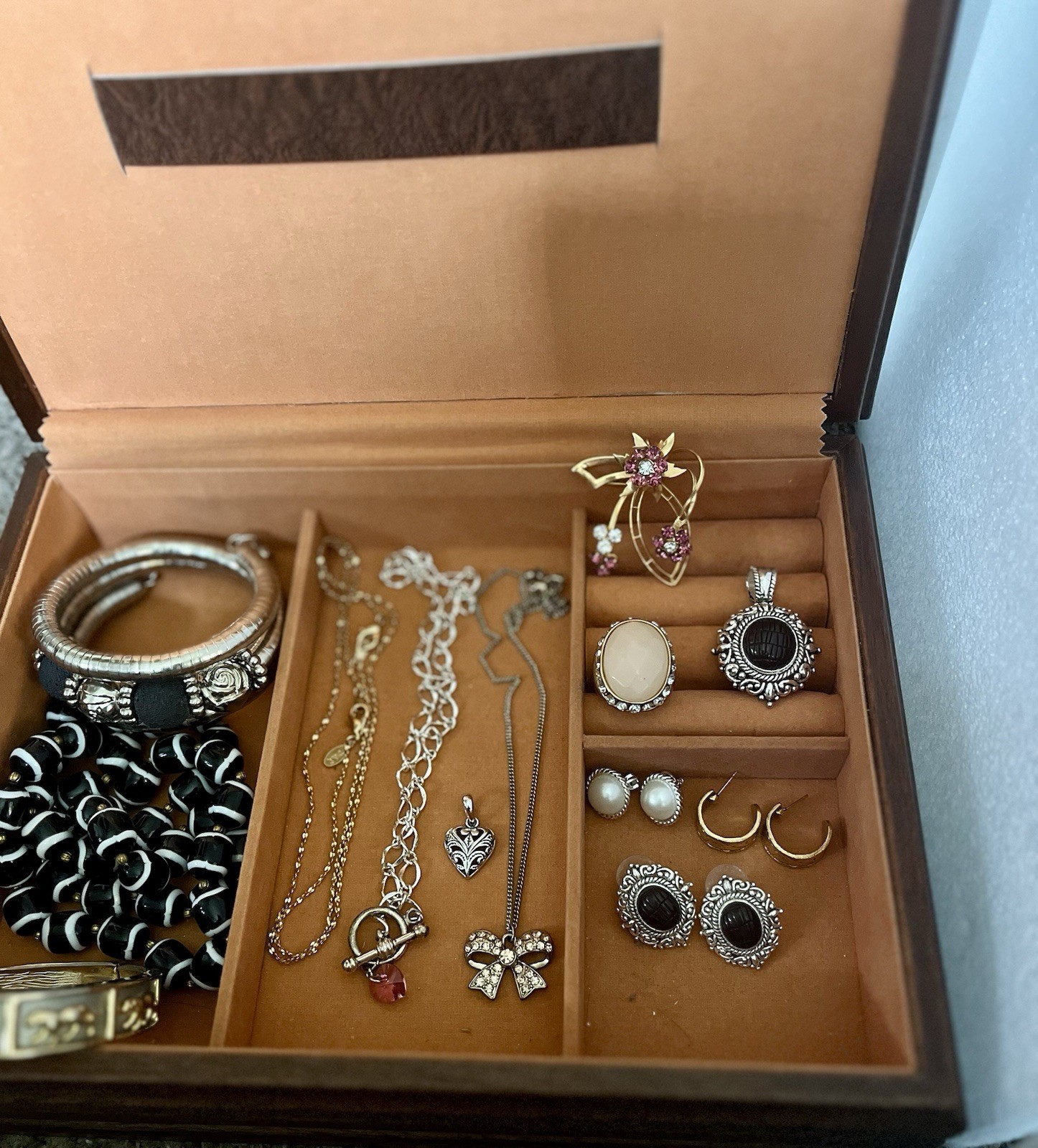 VINTAGE & MODERN JEWELRY- ESTATE FIND-GOLD & SILVER TONE Lot Of 16! 🔥