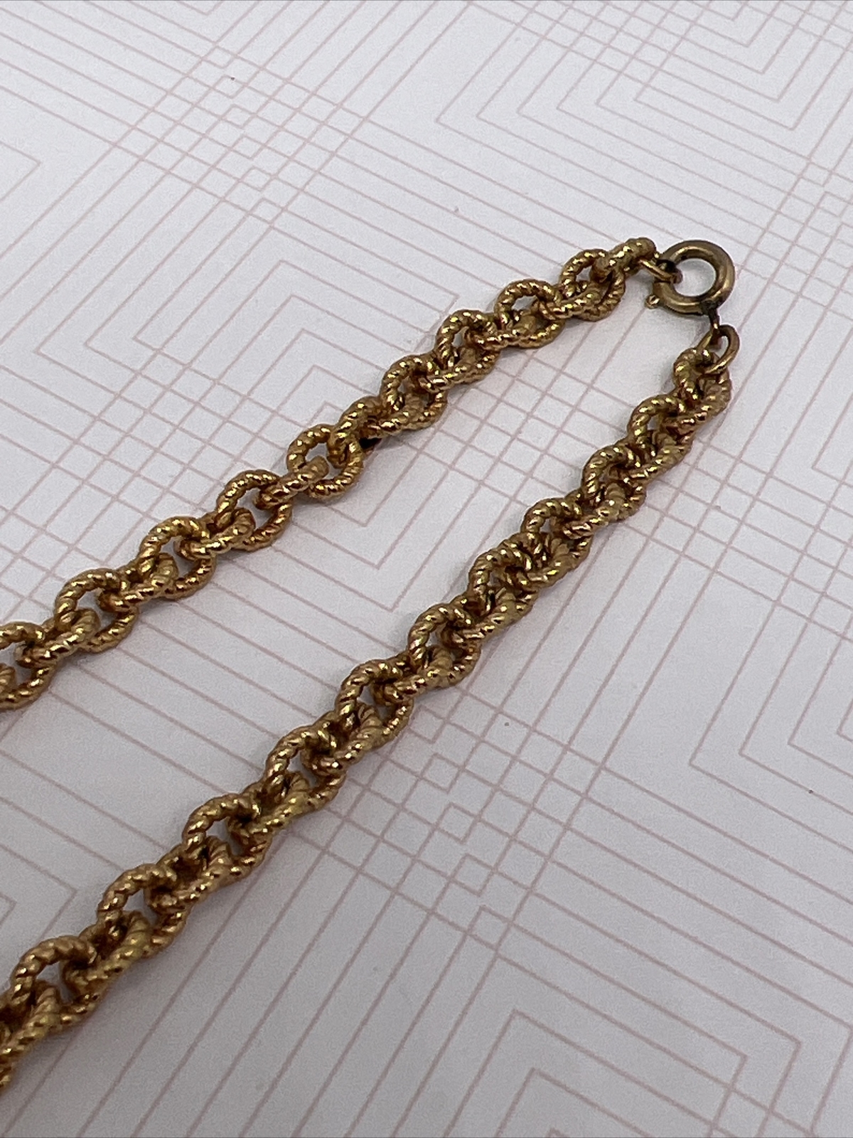 RARE 1971 NAPIER BERTOLLI ‘SCULPTED CORAL’ GOLD-TONE CHAIN PENDANT BOOK PIECE