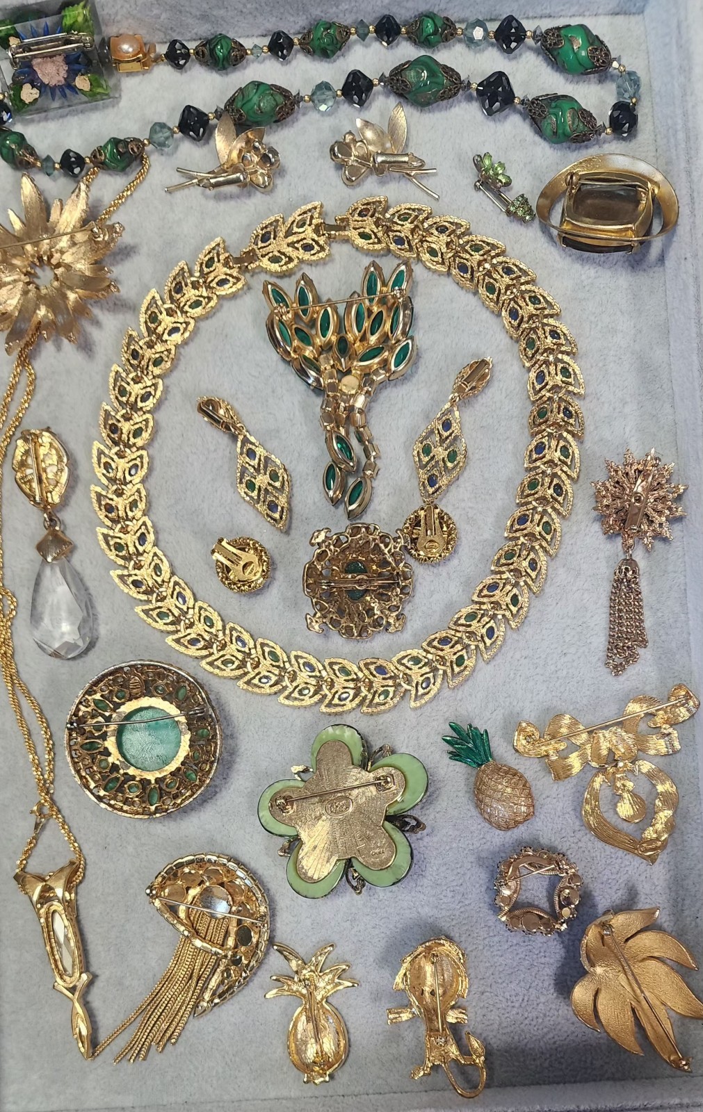VtgJewelry Lot 23pc Juliana #9094 Joan Rivers Graziano Regency Craft Avon C855