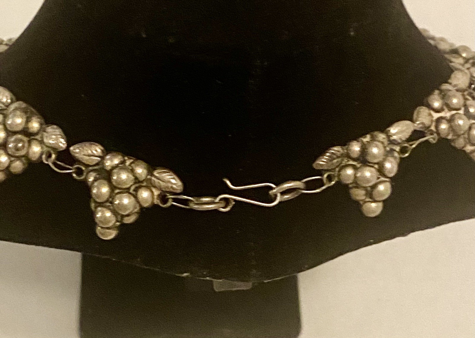 Vintage Mexican 980 Silver 3-D Figural Grape Clusters Necklace 20 1/4”L 47g