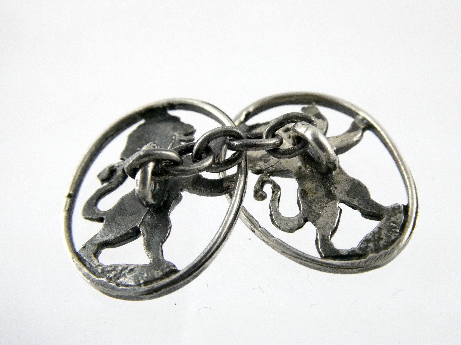 Vintage SINGLE Unmarked Sterling Silver Lion Rampant Cufflink 3.3g 5/8 In Front