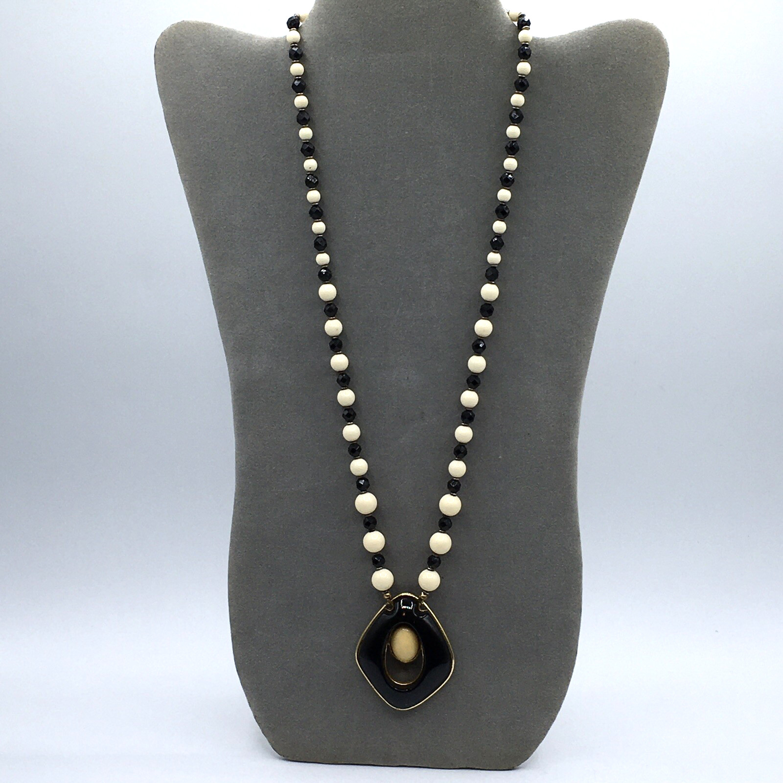 Vintage Black & Off-White Plastic Bead Beaded 24″ Necklace Fish Hook Clasp Japan