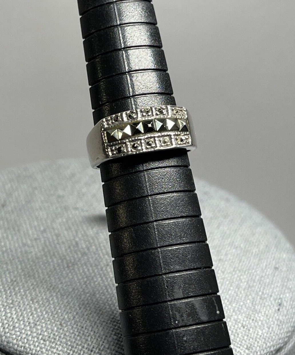 925 Sterling Silver Marcasite Signed CW Hallmark Ring size 7.5 – Vintage
