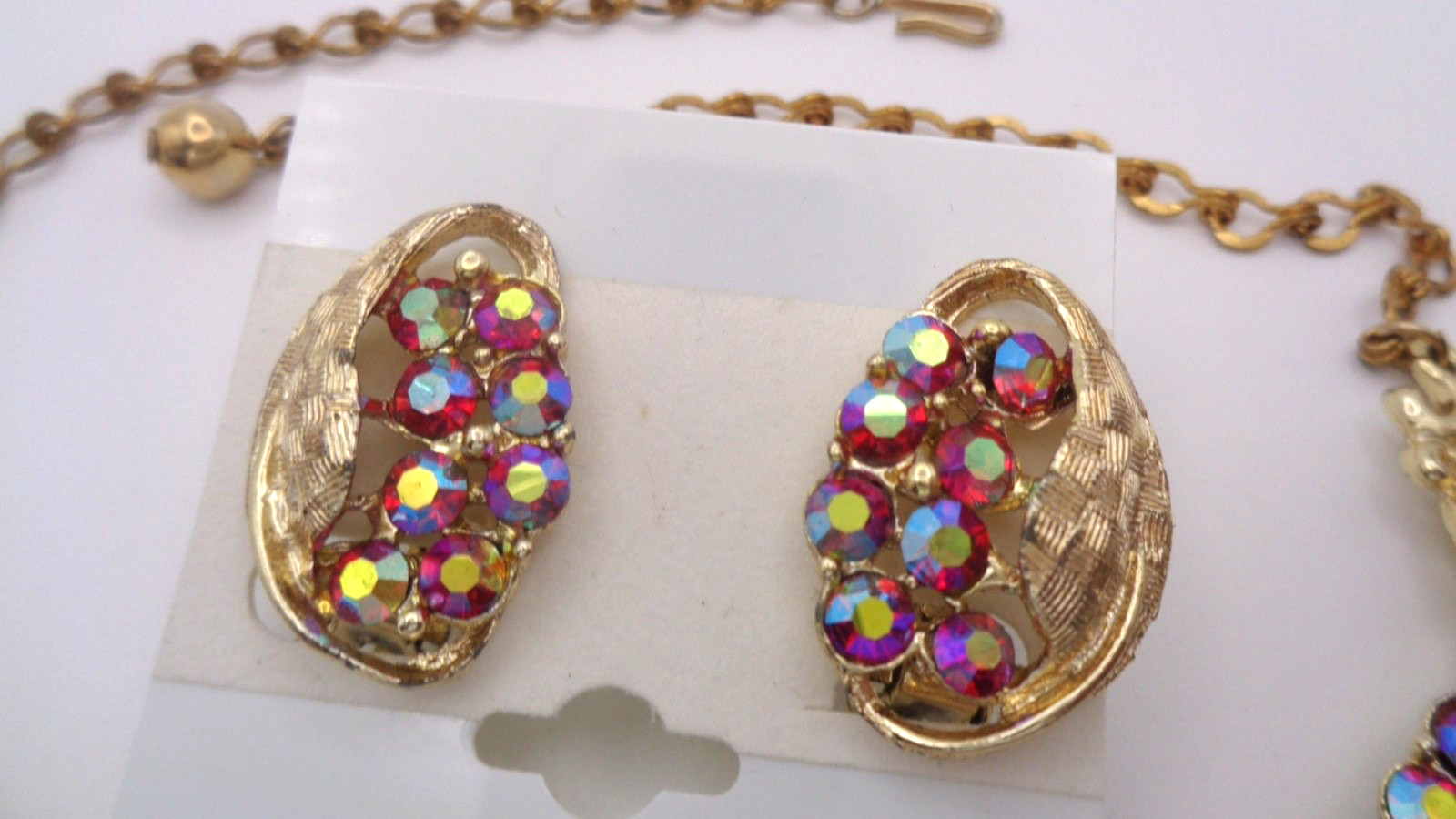 Vintage Textured Gold Tone Leaf Red AB Rhinestone Necklace & Clip Earring Set