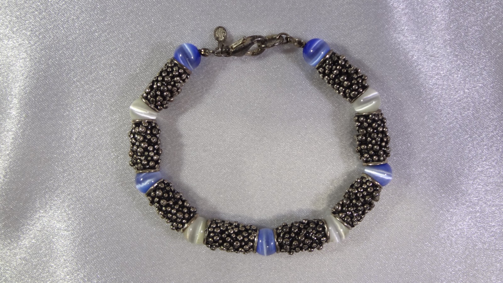Premier Designs “MOROCCO” Bracelet With White & Blue Cat’s Eye Glass Beads!