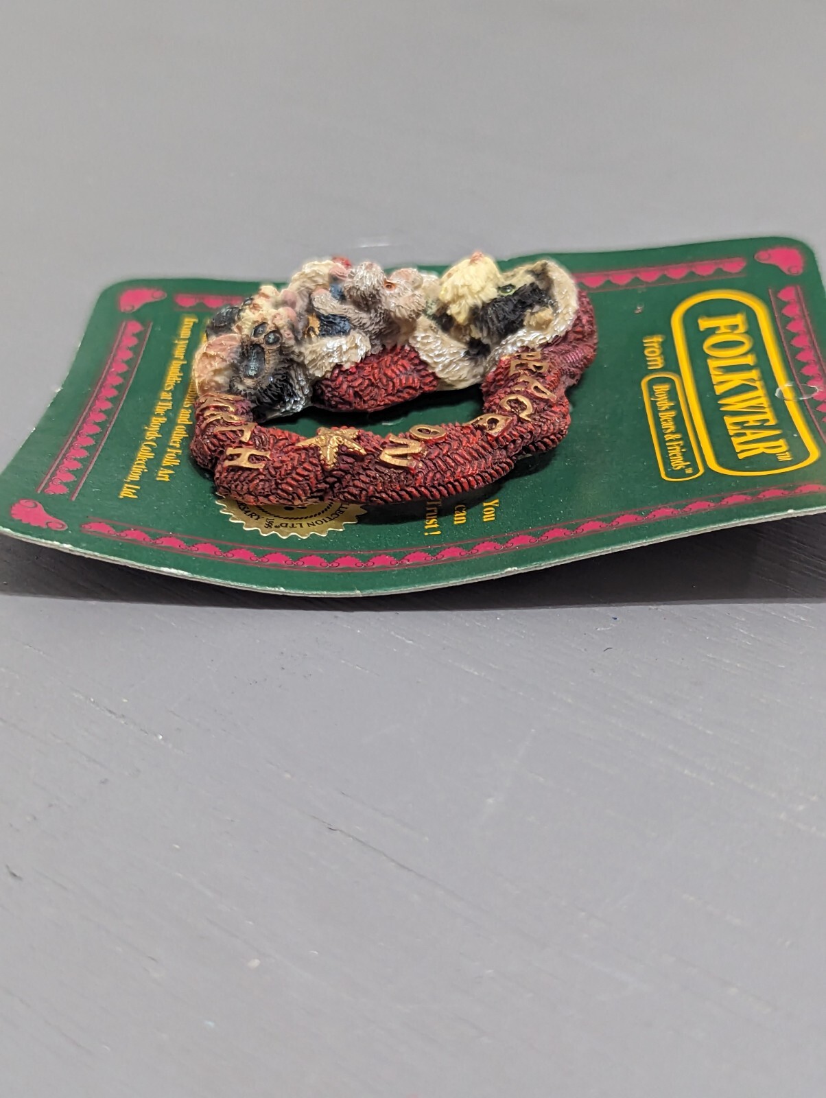 Folkwear. Santa Claws – Boyd Bears & Friends. Lapel Pin.