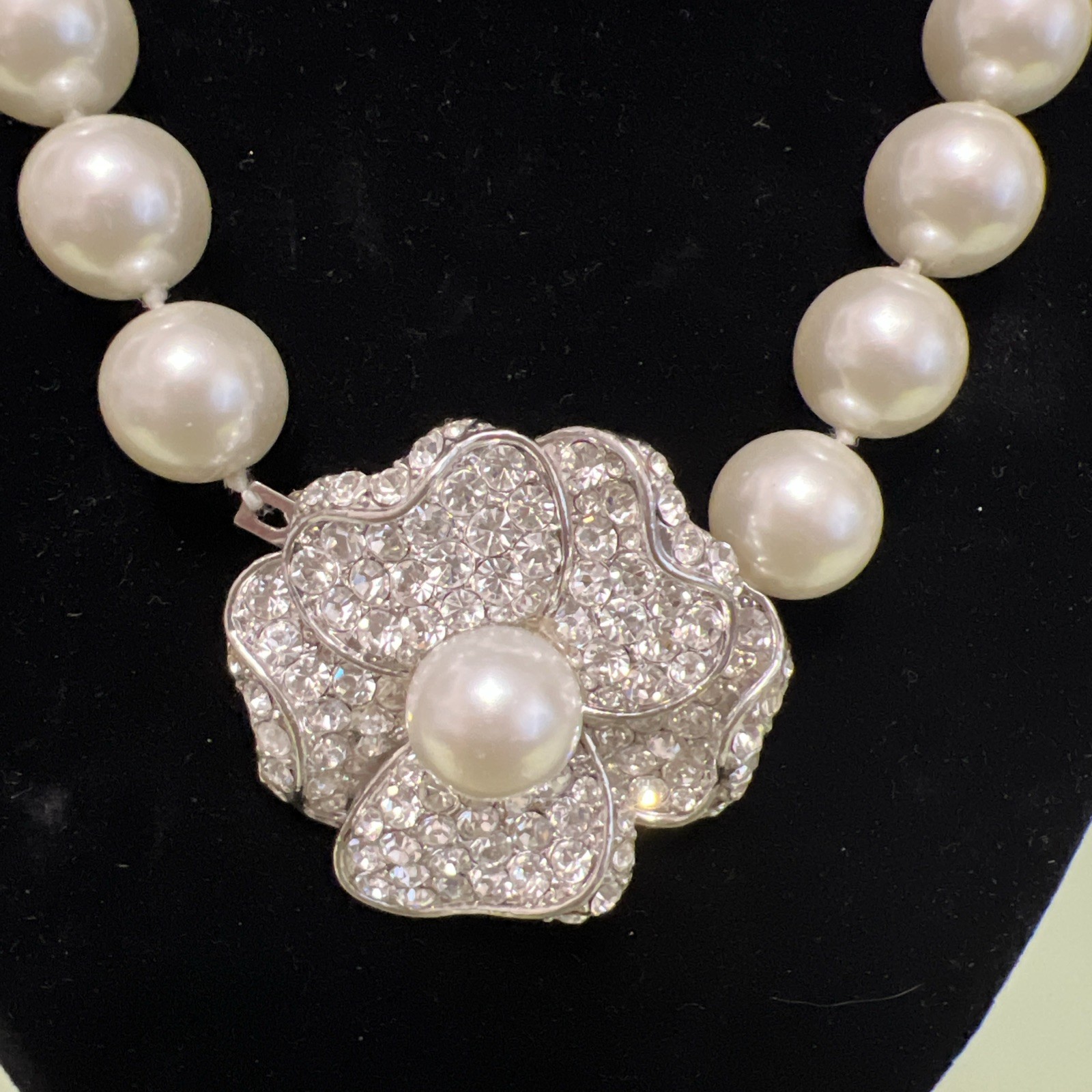 Vintage Signed KJL Large Pearl Necklace Choker With Rhinestone Flower Rose Clasp