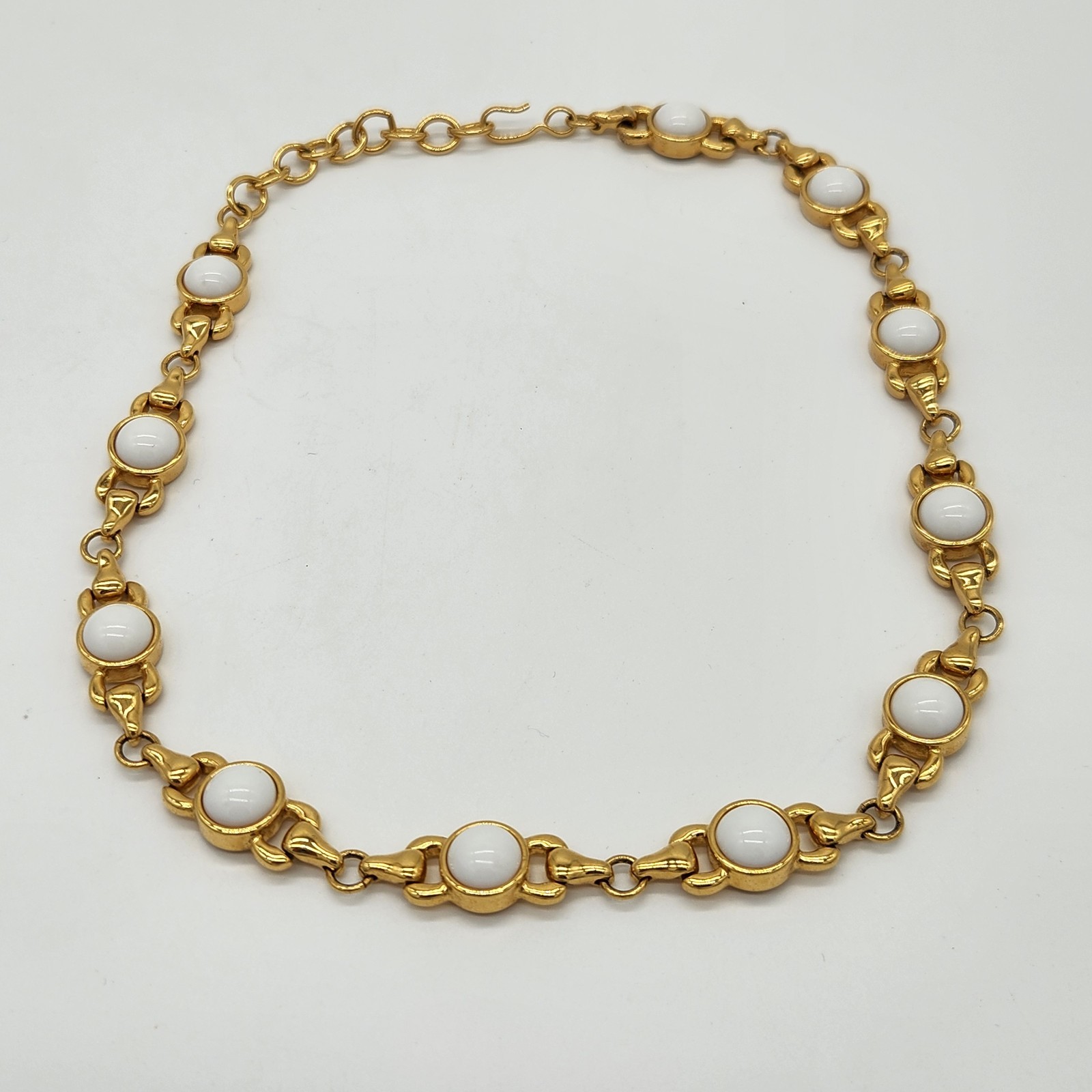 Vintage Milk Glass Cabochon Necklace Gold Tone Adj 15-17″