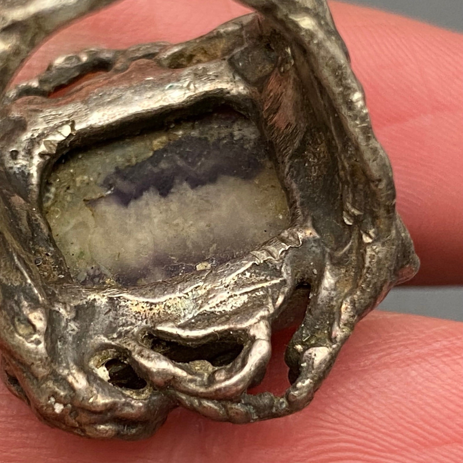 Vintage Brutalist Purple Chevron Amethyst Stone Silver Ring Size 5.5