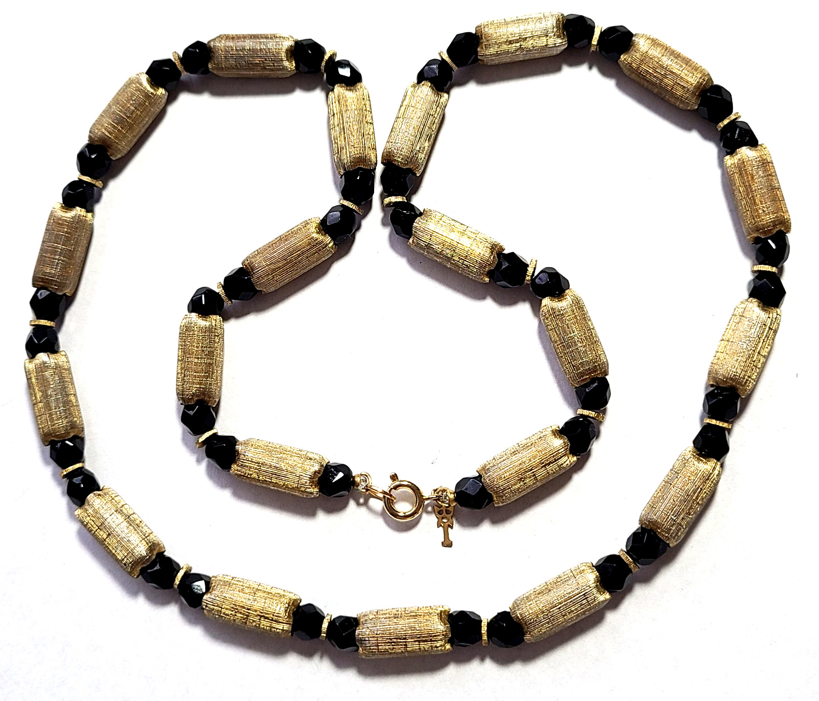VINTAGE STUNNING BLACK FACETED GLASS TRIFARI NECKLACE