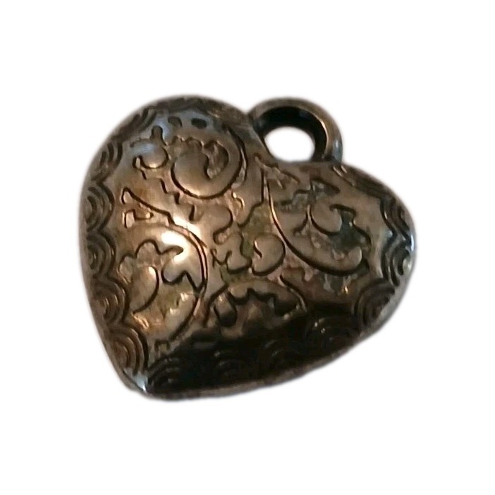 Small Silver Tone Heart Pendant Metal Unknown , Untested
