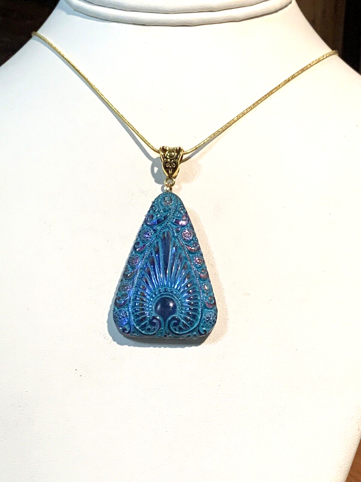 LAST ONES* VTG.EGYPT REVIVAL IRIDESCENT BLUE/VIOLET CZECH GLASS NECKLACE.g.verdi
